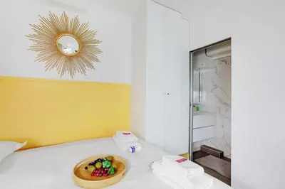 Salle de bains dans l'établissement Intimate studio - 2P - Arts et MÃ©tiers RÃ©publique