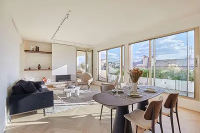 Coin salon dans l'établissement Penthouse with view of the Eiffel Tower-Faubourg