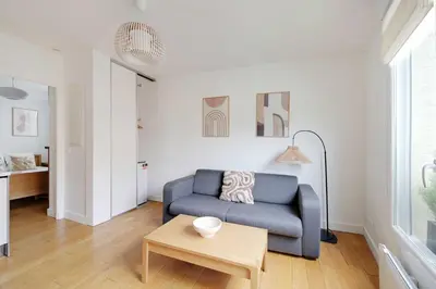 Coin salon dans l'établissement Charming apartment - 1BR-4P- Suresnes