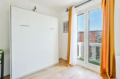 Plan de l'établissement Studio cosy à 1min à pied du métro Porte des Lilas