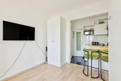 Cuisine ou kitchenette dans l'établissement Studio cosy à 1min à pied du métro Porte des Lilas