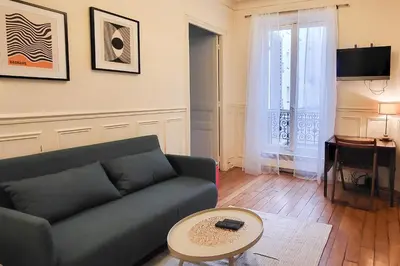 Plan de l'établissement 2 Bedroom near Champs Elysees