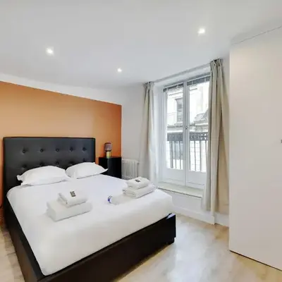 Appartement in the heart of Paris Opera