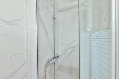 Salle de bains dans l'établissement Modern deluxe studio in the heart of Paris