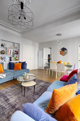 Coin salon dans l'établissement Arc de Triomphe & Théâtre Marigny - Paris Vacation Rentals