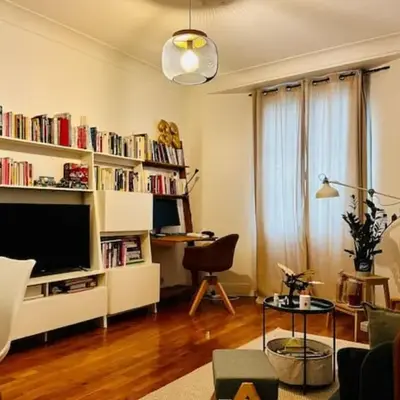 Modern apartment in Courbevoie near the park