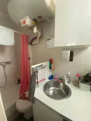 Salle de bains dans l'établissement Le Petit Nid à Paris XI