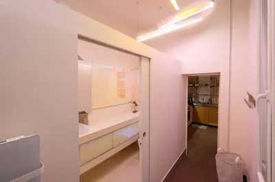 Salle de bains dans l'établissement Luxury Flat 2 BDR Design Heart of Marais
