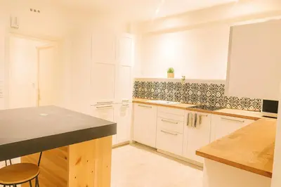 Cuisine ou kitchenette dans l'établissement Appartement 4 Chambres proche commodités Ideal grande Famille et Groupe de professionnels Proche Paris