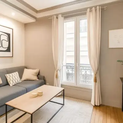 Eiffel Tower - Deluxe family apartment for 6
