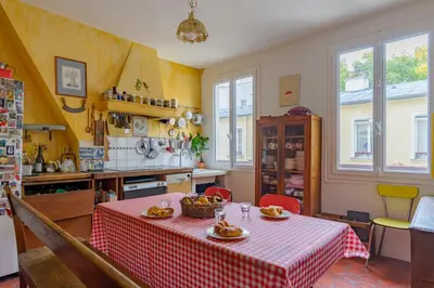 Cuisine ou kitchenette dans l'établissement Paris Marais Keller residence