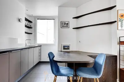 Cuisine ou kitchenette dans l'établissement BM-Nid Cosy a Oberkampf - pour Deux