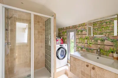 Salle de bains dans l'établissement Elegant apartment near Trocadéro