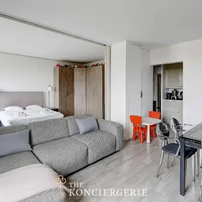 Appartement de 3 chambres avec Balcon à proximité de l'Arc de triomphe