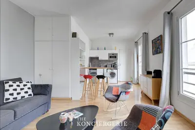 Cuisine ou kitchenette dans l'établissement BM Vieille du Temple - Cosy 2P
