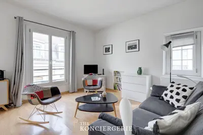 Télévision ou salle de divertissement dans l'établissement BM Vieille du Temple - Cosy 2P