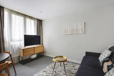 Télévision ou salle de divertissement dans l'établissement Appartement cosy - Porte de Versailles