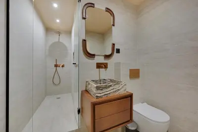 Salle de bains dans l'établissement NoChichi-Collections - Hotel de Ville
