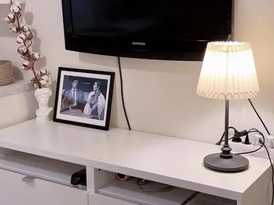 Télévision ou salle de divertissement dans l'établissement Cozy Studio near the Eiffel Tower Central 7th N7-21