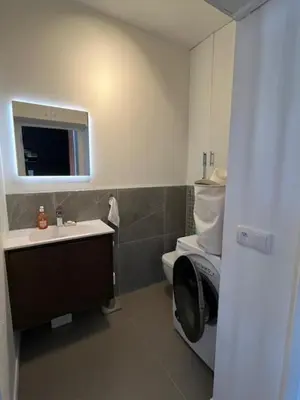 Salle de bains dans l'établissement Bright accommodation in Asnières-sur-Seine