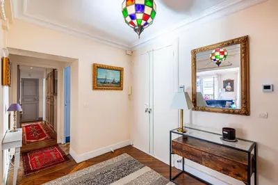Coin salon dans l'établissement GuestReady - Unique apt close to Montmartre