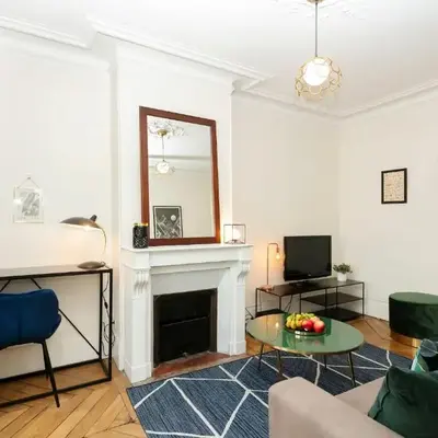 Notre-Dame 1BR FLAT