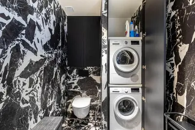Salle de bains dans l'établissement GuestReady - Spacious apt for 5 in mid-term renting