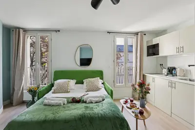 Un ou plusieurs lits dans un hébergement de l'établissement Lavie Maison Studio Close to Montmartre