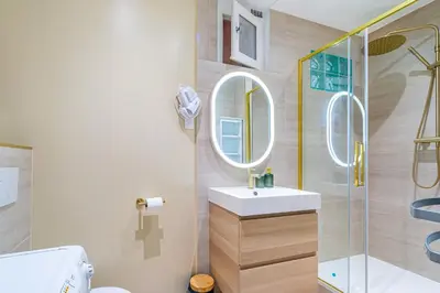 Salle de bains dans l'établissement Charmant et Central - Bon Marché