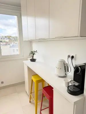 Cuisine ou kitchenette dans l'établissement Appartement familial - 5 pers - Portes de Paris