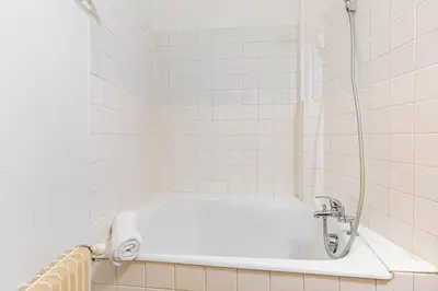 Salle de bains dans l'établissement GuestReady - Charm & comfort near Parc des Princes