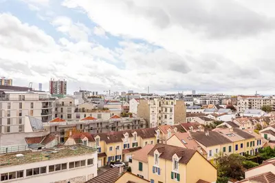 Vue générale sur Gennevilliers ou vue de la ville depuis l'appartement