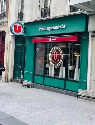 Supermarché ou boutique de l'appartement ou à proximité