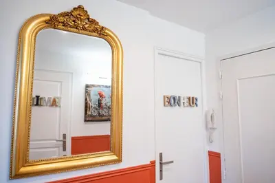 Un ou plusieurs lits dans un hébergement de l'établissement Paris Homestay of Dreams