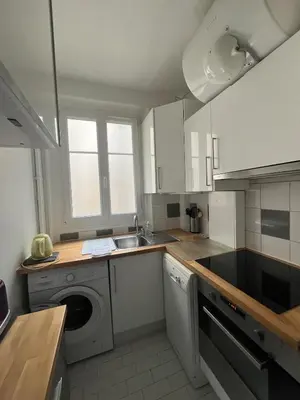 Cuisine ou kitchenette dans l'établissement REUILLY LUMIERE 6P Paris Gestion Immo Daumesnil