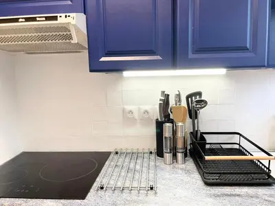 Cuisine ou kitchenette dans l'établissement Cozy & Spacious 3BR Paris Apartment with Balconies Metro 6 Glacière