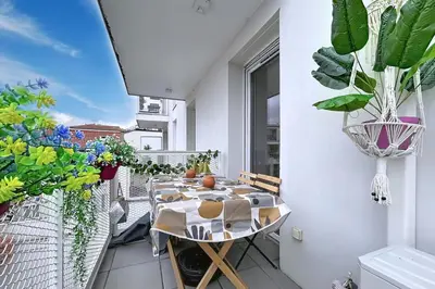 Balcon ou terrasse dans l'établissement Apartment with terrace 100m from Paris