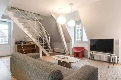 Télévision ou salle de divertissement dans l'établissement Luxury duplex - Louvre Museum - 6 guests
