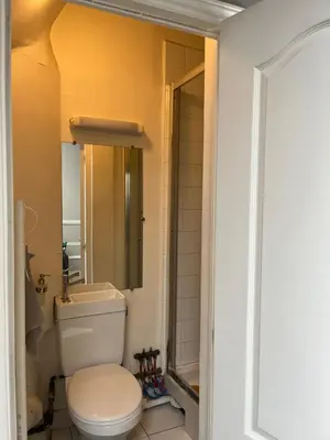 Salle de bains dans l'établissement Nid Parisien