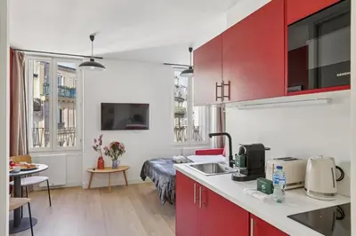 Cuisine ou kitchenette dans l'établissement Lavie Maison Charmant Studio proche Montmartre