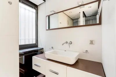 Salle de bains dans l'établissement W Trocadéro, Eiffel Tower, Luxury Apartment for 8p