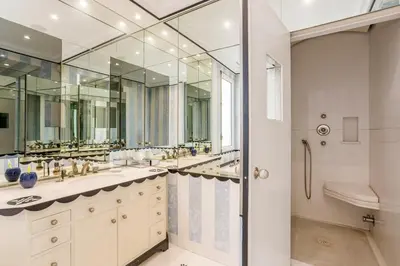 Salle de bains dans l'établissement W Trocadéro, Eiffel Tower, Luxury Apartment for 8p