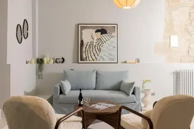 Coin salon dans l'établissement Notre Dame Paris Suite