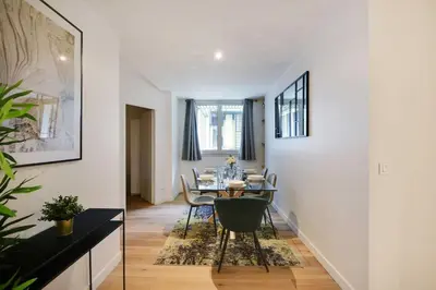 Plan de l'établissement Magnifique Appartement 3BR 8P Nation