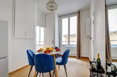 Boissons dans l'établissement BnBNova - 2BR - Le Marais & Montorgueil