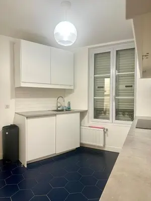 Cuisine ou kitchenette dans l'établissement Lovely Apartment near Paris Opera & Lafayette