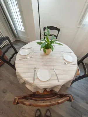 Plan de l'établissement Notre Dame in Latin Quarter Stylish Flat for 6