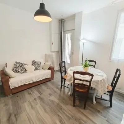 Notre Dame in Latin Quarter Stylish Flat for 6