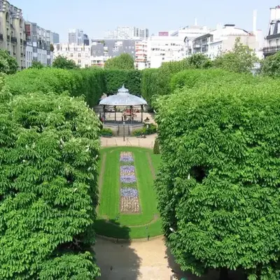 Typical French Appt for 4 near Eiffel tower