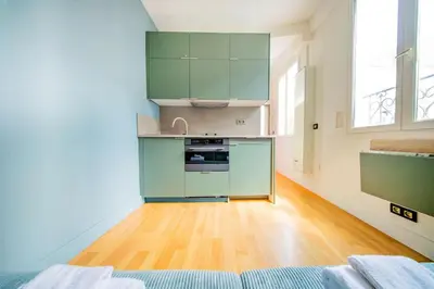 Cuisine ou kitchenette dans l'établissement Cute Green Studio - Sebastopol
